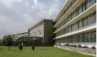 住宿舍，仿佛還在校園